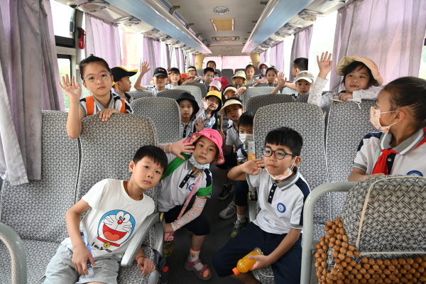  镇江京口实验小学小天使参观中国醋文化醋博物馆