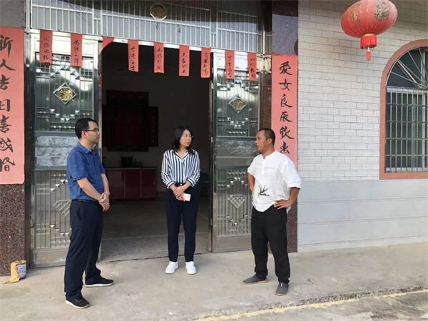 宋怡萍深入瑞金调研指导抗旱救灾工作