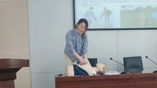 仪征市新集中学：守护生命，“救”在身边