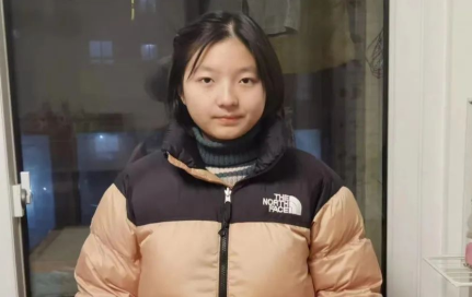 青春须早为 翅影方成诗