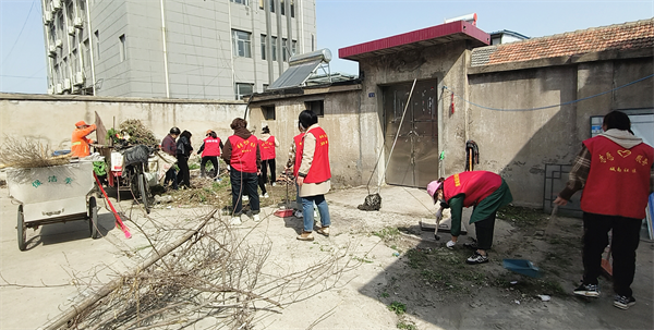 清洁家园 锋行有我：淮安区淮城街道城南社区开展党员志愿服务活动