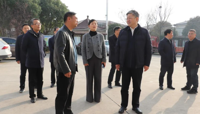仪征市刘集镇：扬州市教育局主要领导来镇调研发展壮大村集体经济和结对帮扶工作