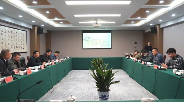 仪征枣林湾旅游度假区：刘昌金主持召开红山体育度假乐园二期概念设计方案汇报会