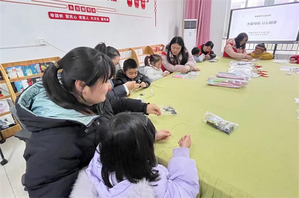 三月春风暖人心 雷锋精神伴我行——盱眙开发区中心幼儿园举行关爱留守儿童系列活动
