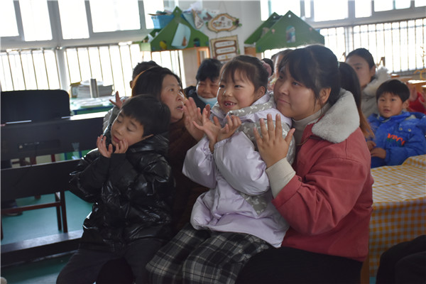 温情三月 女神有约——盱眙县兴隆中心幼儿园“三八”妇女节开展亲子活动