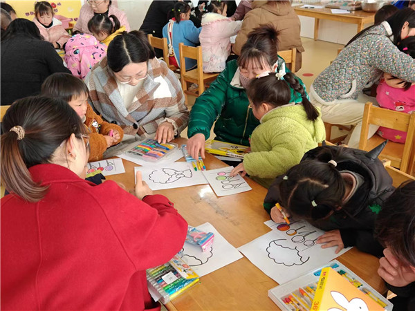 盱眙县桂五镇中心幼儿园开展庆祝三八国际妇女节活动