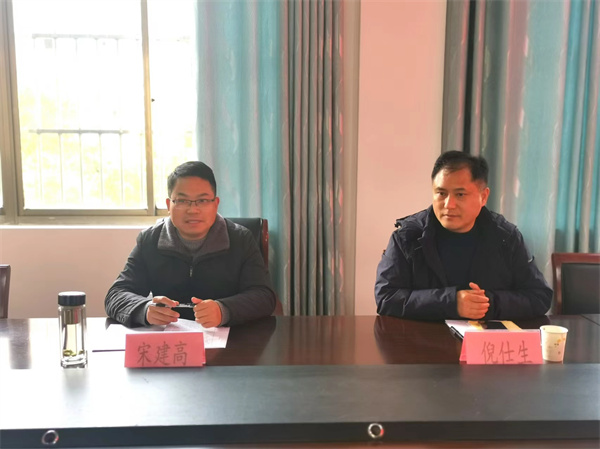 推进课题研究 提升教育质量——盱眙县天泉湖小学举办市教育科学规划课题研究推进暨“课题进课堂”活动