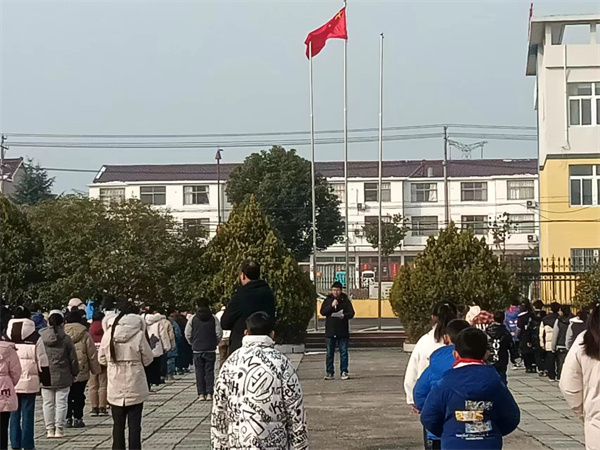 携手扶新绿 植树正当时——盱眙县旧铺中心小学党总支植树节系列活动