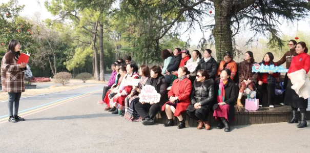书香青山，共赴一场春天之约