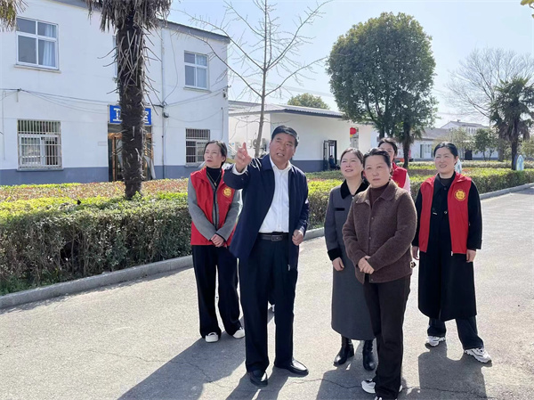 爱洒敬老院 情暖老人心——盱眙城南中心幼儿园开展敬老活动