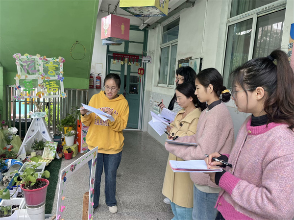 “一花一木一世界 一角一隅皆教育”——盱眙县城南中心幼儿园开展植物角观摩活动