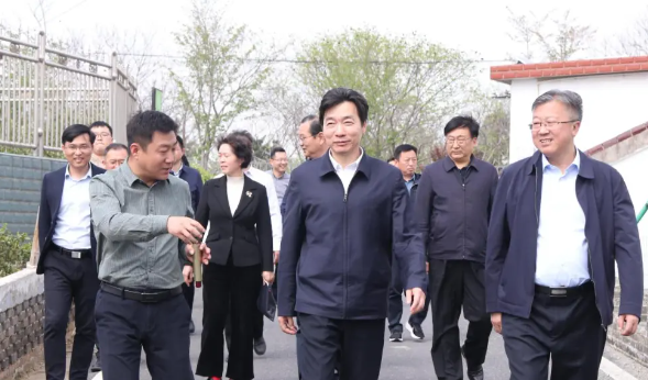 省政协来仪征新集就“人居环境整治”进行走访调研
