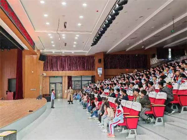 盱眙县五墩实验小学开展“神奇小种子成长记”心理健康教育宣讲活动
