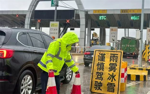  中国石油东北销售公司全力应对湘赣暴雨 做好油品资