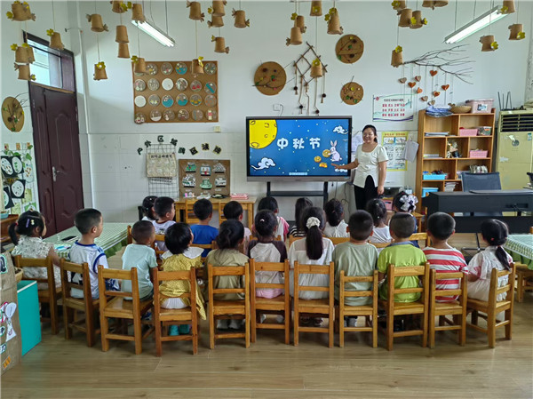 盱眙县仇集中心幼儿园开展庆中秋主题活动