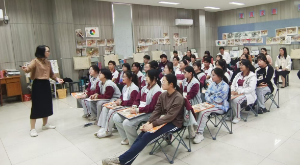 扬州公道中学：名师聚力，共筑艺术梦想