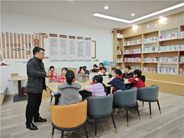 盱眙县河桥中心小学开展社会主义核心价值观宣传进社区活动