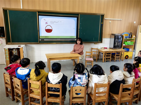 淮安市新星幼儿园赴盱眙县马坝镇中心幼儿园开展送教活动