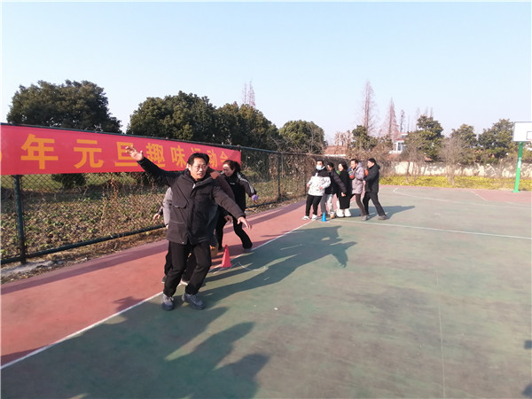 d4d9cd83f79a7e8067df0c22919be14.jpg