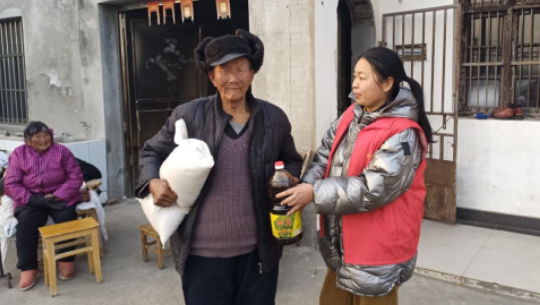 仪征市新集镇：情暖新春，致敬“最可爱的人”