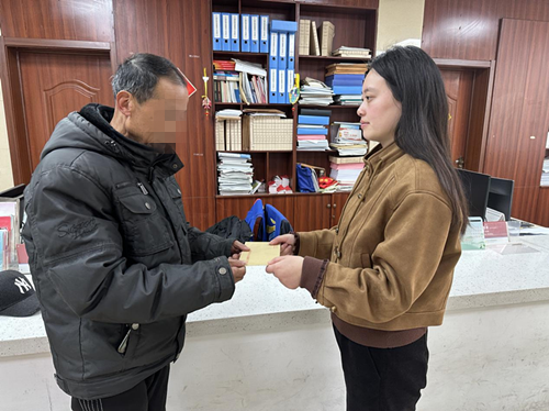 西宁村：新春慰问送关怀 传递真情暖民心