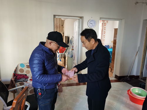 湖滨社区：残联新春访残户，关怀帮扶暖寒冬