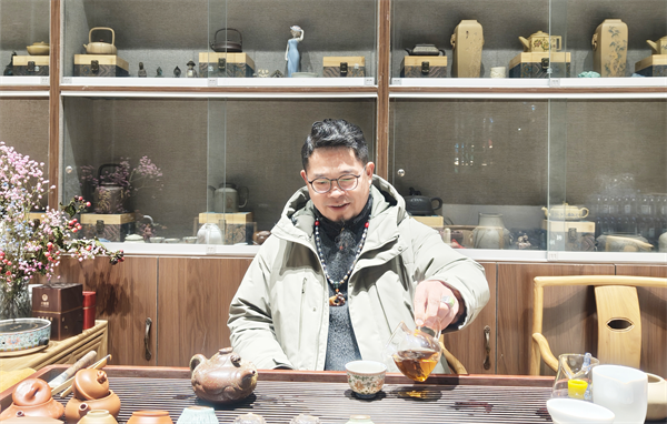 匠心铸艺，艺海逐梦——记上海市工艺美术大师秦志全