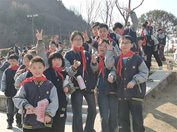 走进第一山文化街区  探寻黄牌街历史遗韵——盱眙县城南实验小学五年级研