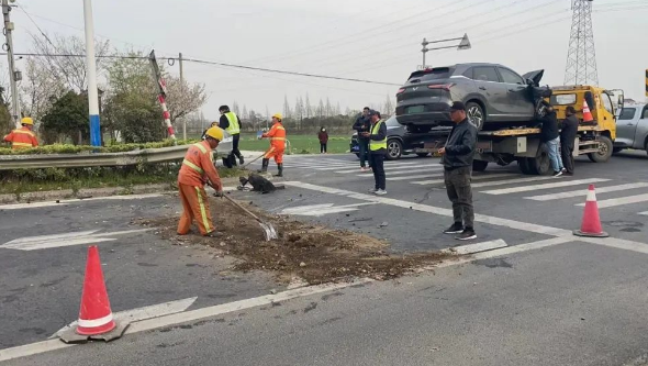 仪征交通运输局：路面巡查遇事故 及时处置保畅通