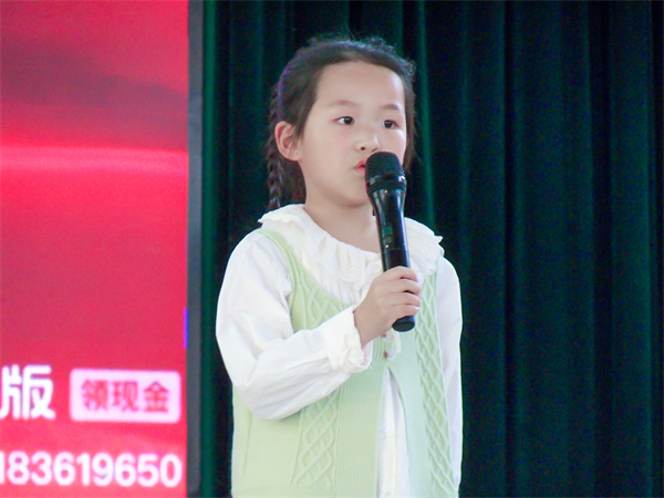 童心致敬英雄 书香浸润成长——盱眙县维桥小学举行“走进课本里的英雄”小小朗读者比赛