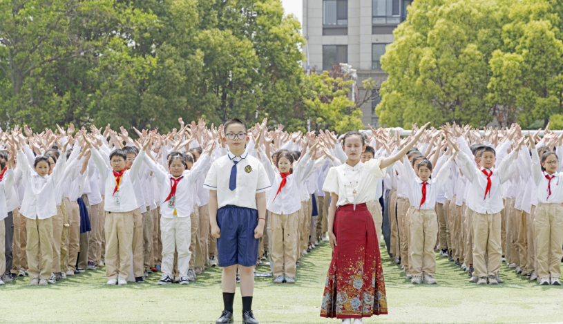 邗实蒋王小学：春韵书香浓，阅读伴成长
