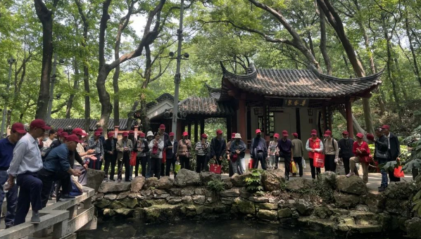 仪征市新集镇：春日有约 温暖相伴