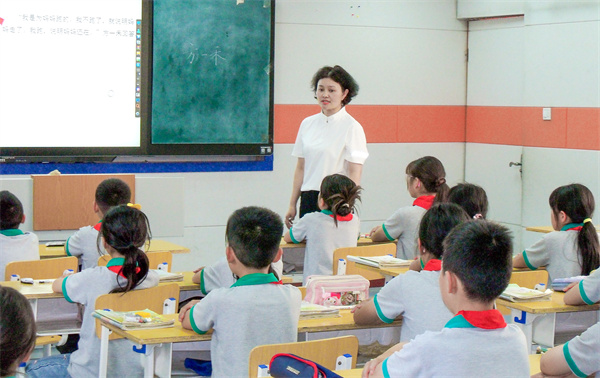 点亮公益牵手乡村教育行活动走进盱眙县维桥小学