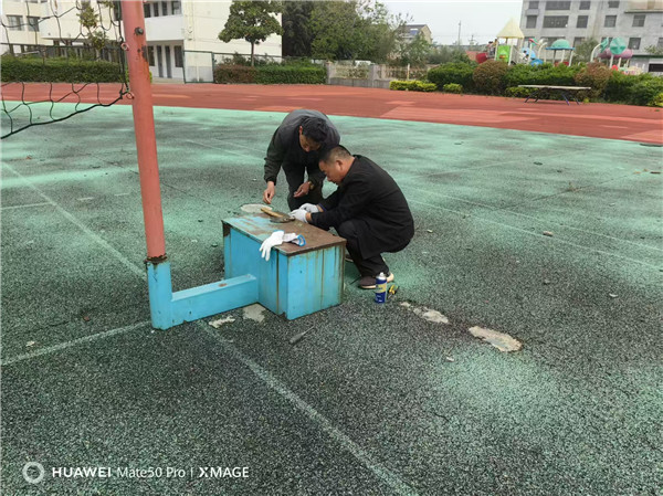 盱眙县希望小学开展“劳动铸魂践初心 先锋示范美校园”主题党日活动