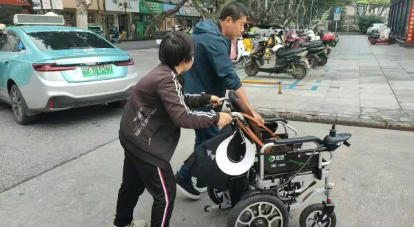 仪征市残联：全国助残日——无声世界 有爱共鸣