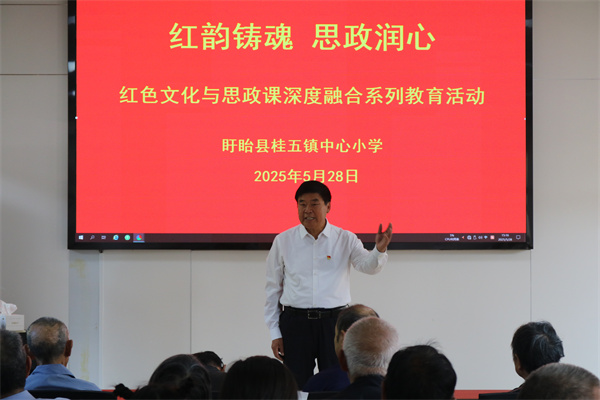 李银江院长讲红色故事.jpg