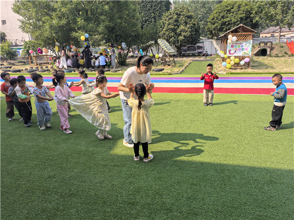 盱眙县河桥镇中心幼儿园开展“盛夏迎端午，传统润童心”端午节主题活动