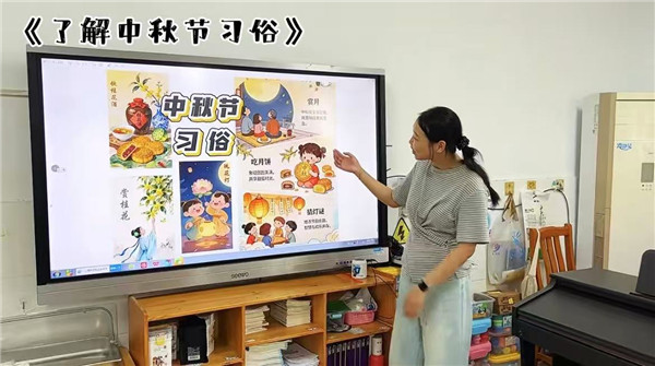 双节同庆，萌娃献礼——盱眙县第三实验幼儿园开展中秋国庆主题庆祝活动