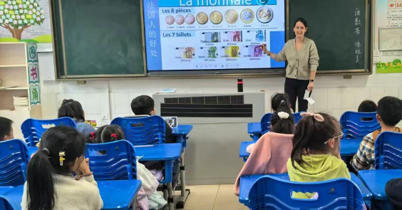 扬州邗实美琪分校:“四度”赋能 共育新人