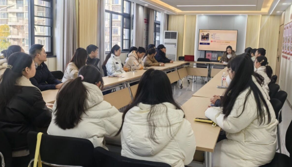 仪征市真州镇：2026年寒假社会实践交流会温情举办