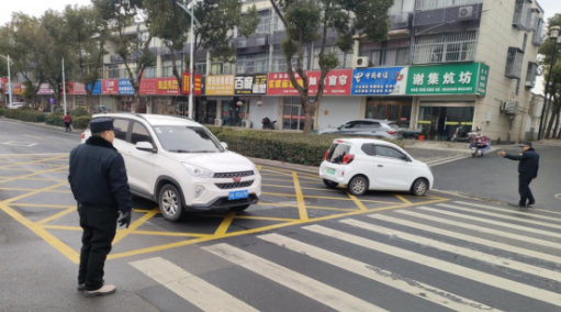 仪征市月塘镇：开展节前整治 提升小镇颜值