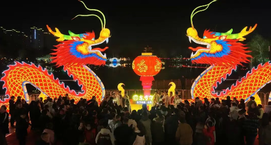 璀璨真州春意浓 马跃新程景更新