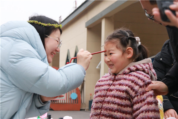 春意启新润童心 情暖三八颂芳华——盱眙县五墩第一幼儿园开展开学迎新暨三八妇女节主题活动