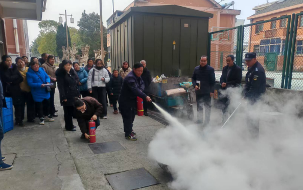 扬州公道中学：筑牢安全防线 提升服务品质