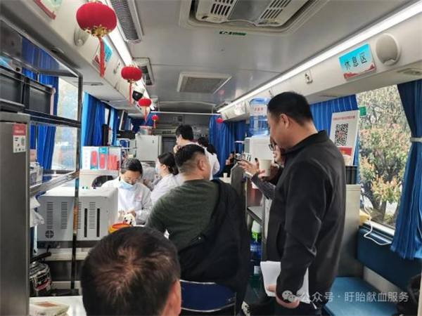 文明实践活动在马坝:以鲜血为“雷锋月”添彩