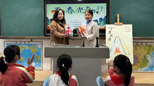 仪征市真州镇天宁社区：宁心启航 不负春光与书行