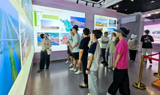 仪征市残联：以助学与就业托起残疾人的幸福