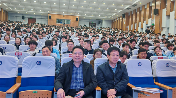 诗韵悠扬助成长 青春逐梦暖社团——江苏省盱眙中学2026年社团文化节圆