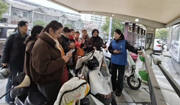 仪征市真州镇五一花苑：网格筑防线 帮扶惠民生